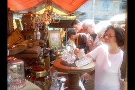 Nederlandse Grootste Curiosa-, Antiek- en Brocantemarkt Marktplein Apeldoorn!